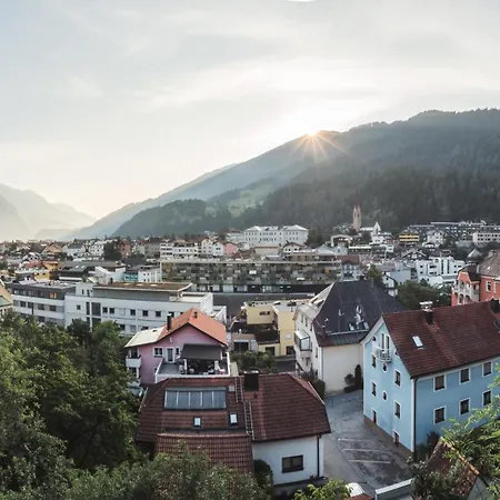 Deluxe Tirol Ландек